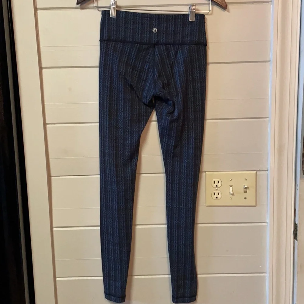 Lululemon Wunder Under Leggings Size 4.